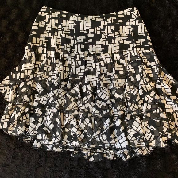 Alfani Petite Flowy Ruffled Skirt - EC - Vintage - 4P - Picture 4 of 5